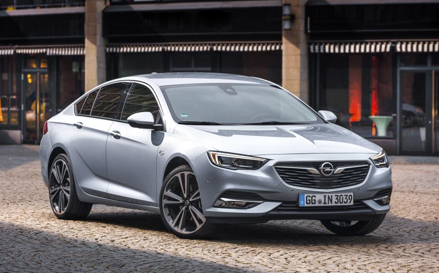  Opel Insignia Grand Sport Turbo D 2017 года  (фото 14 из 29)